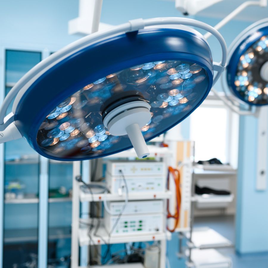 professional surgery lamps in operating room 2024 11 26 19 00 20 utc (1)